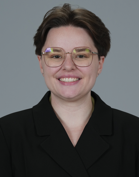 Headshot of SPSCC Volleyball Coach Emme Price